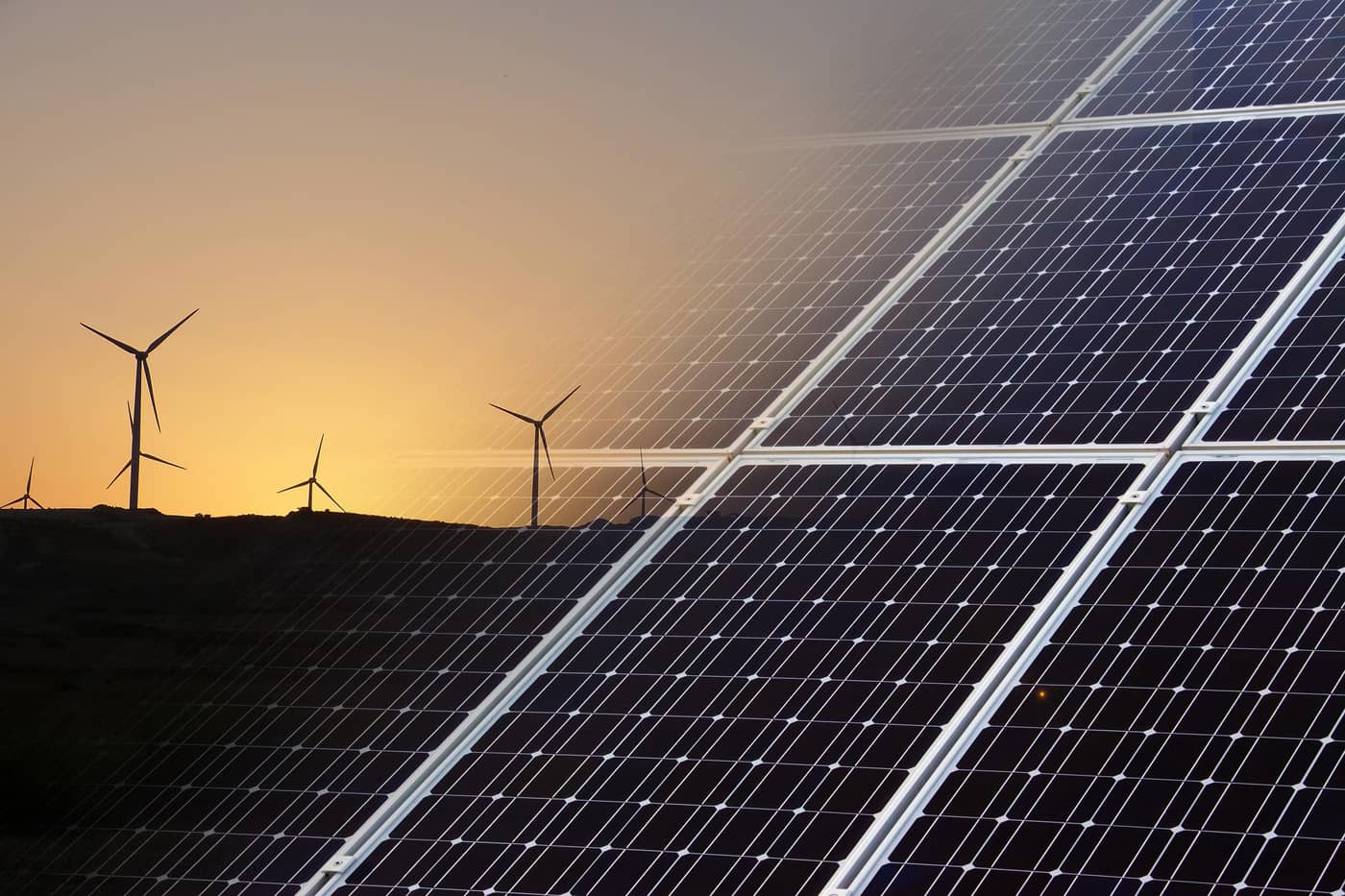 Des panneaux solaires et des éoliennes pour l’énergie universelle (Crédit : Seagul)