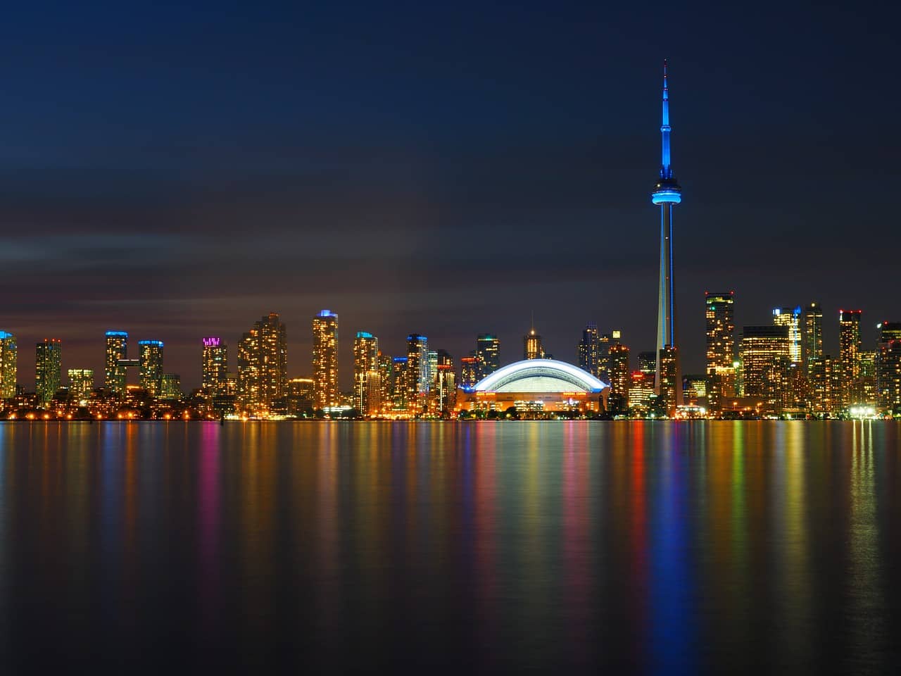 La ville de Toronto au Canda de nuit (Crédit : MarcelloRabozzi)