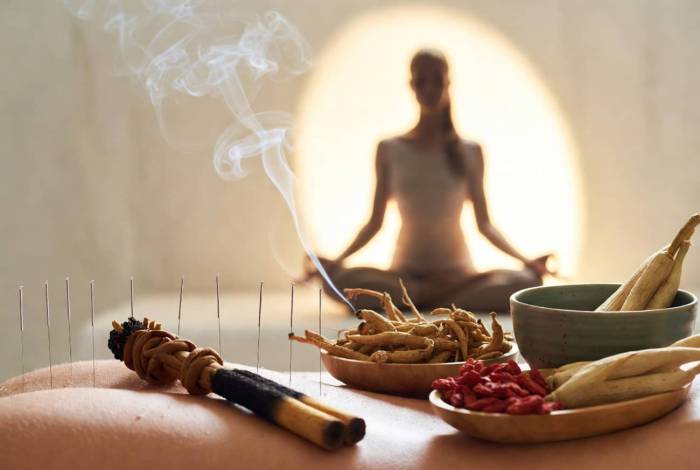 Méditation, acupuncture et médecine traditionnelle (Crédit : Alex.I)