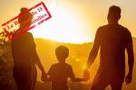 Journée internationale des familles : famille dans un coucher de soleil Journée internationale des familles : famille dans un coucher de soleil