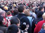 Population : des personnes dans la rue en 2026 (Crédit : Efes)