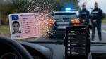 Disparition permis de conduire téléphone au volant (Crédit : Alex.I)