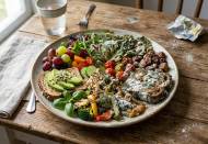 Le zéro déchet : exemple de gaspillage alimentaire dans une assiette (Crédit : Alex.I)