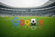 Terrain de foot et le Doodle de Google stylisé avec une image recyclée (Crédit : Alex.I)