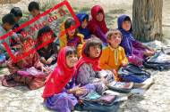 Journée internationale de la fille - écolières en Afghanistan