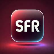 Logo SFR rétroéclairé dans la pénombre (Crédit : Alex.I)