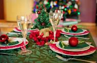 Table du repas du réveillon de Noël et les sujets à éviter à table