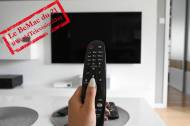 Journée mondiale de la télévision : une télécommande devant une TV